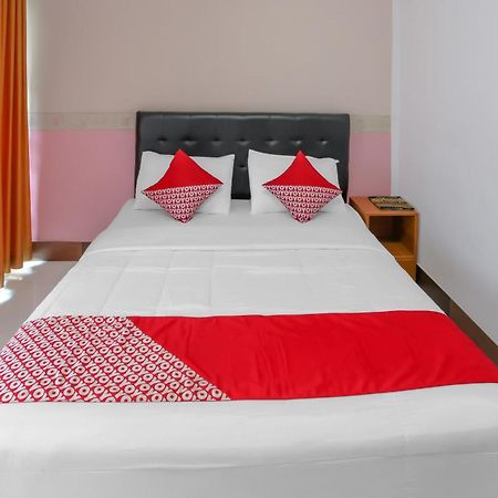 Oyo Life 90091 Wisma Pakuan Syariah Богор Экстерьер фото