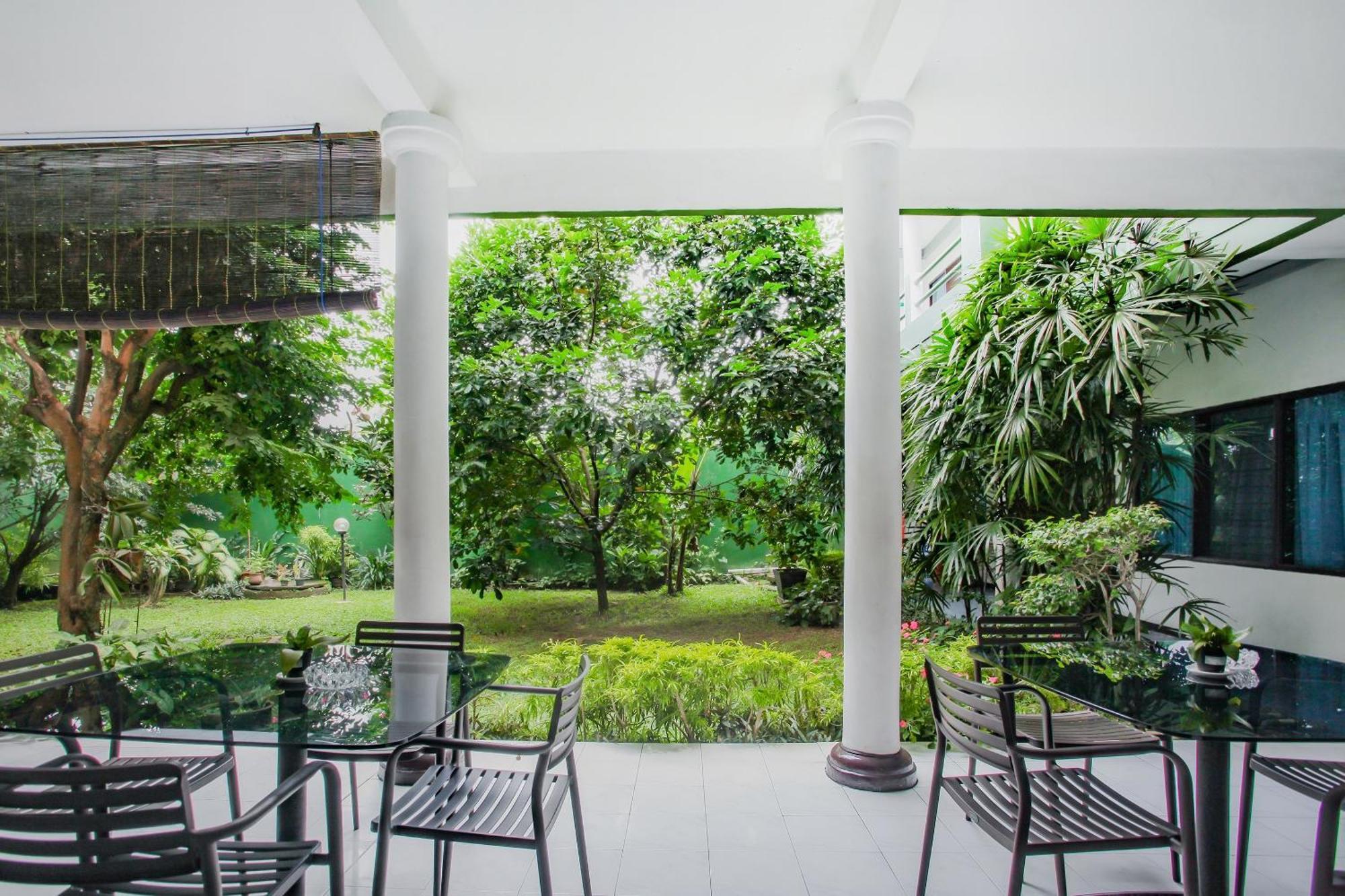 Oyo Life 90091 Wisma Pakuan Syariah Богор Экстерьер фото