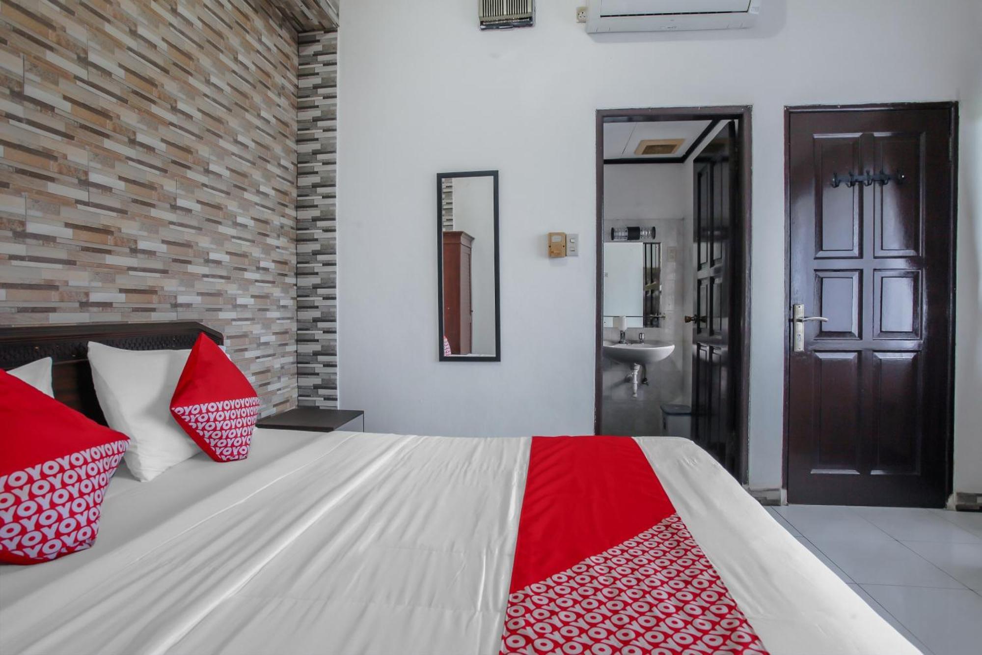Oyo Life 90091 Wisma Pakuan Syariah Богор Экстерьер фото