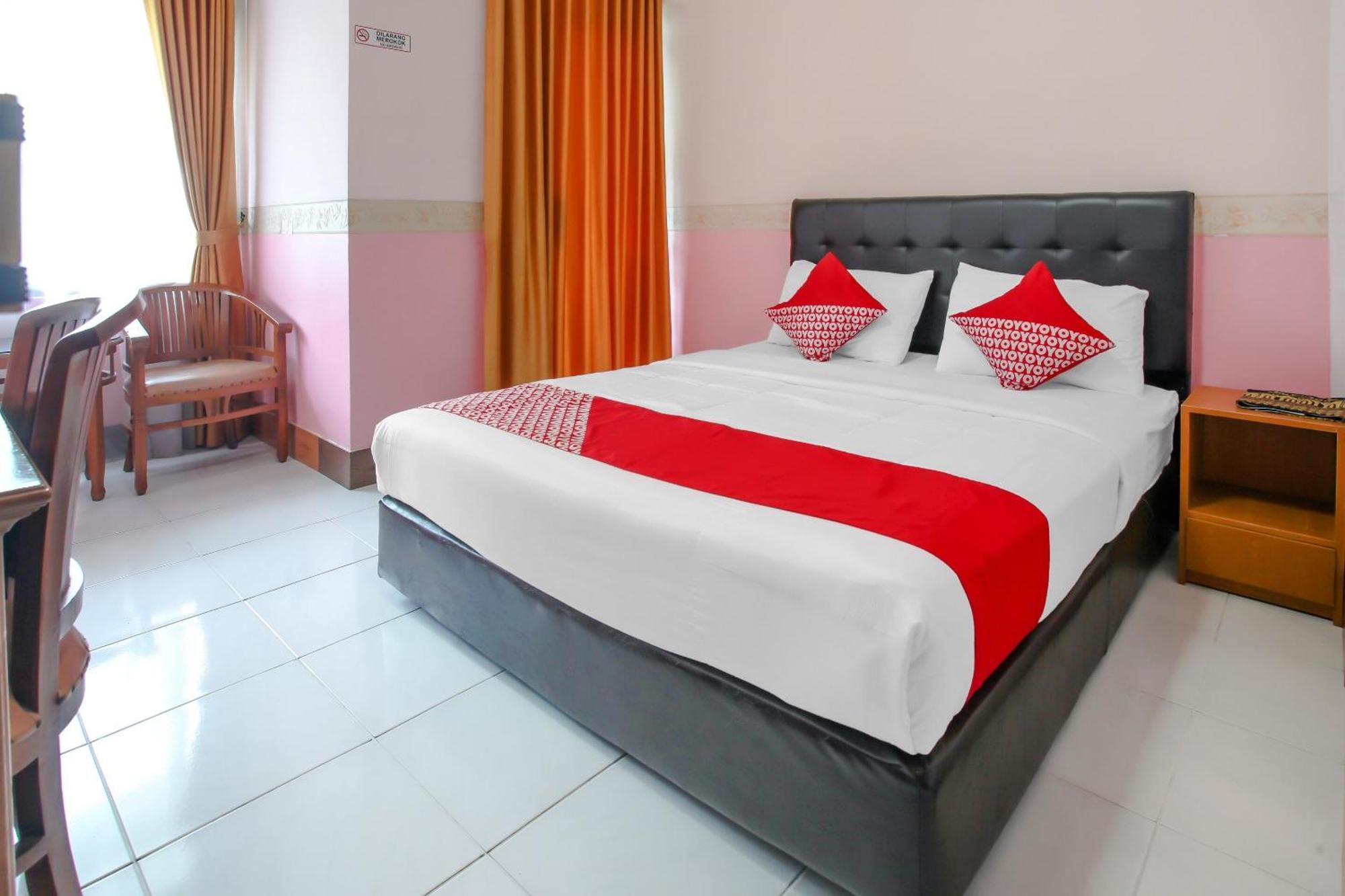 Oyo Life 90091 Wisma Pakuan Syariah Богор Экстерьер фото