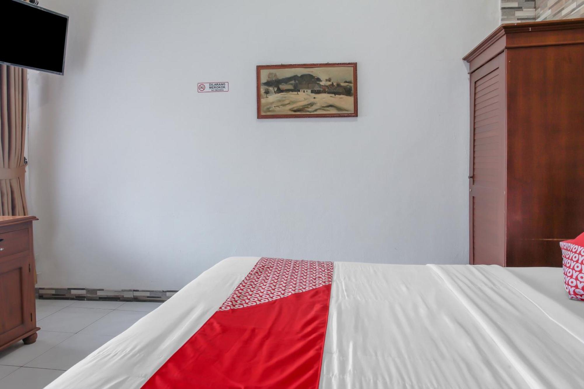Oyo Life 90091 Wisma Pakuan Syariah Богор Экстерьер фото