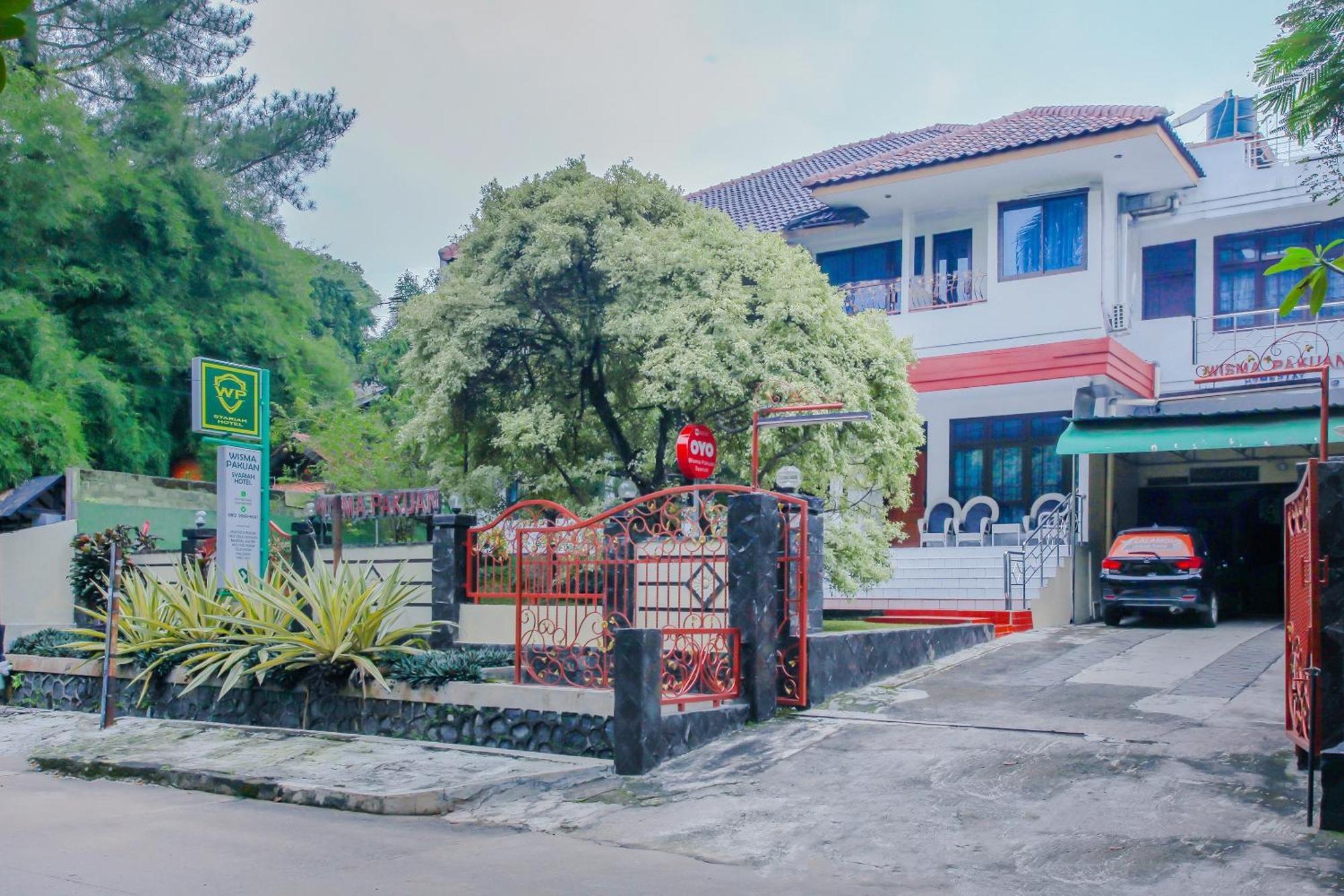 Oyo Life 90091 Wisma Pakuan Syariah Богор Экстерьер фото